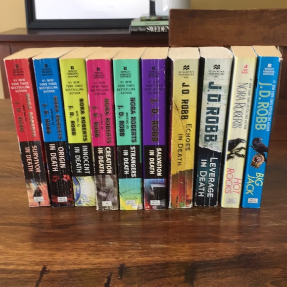 Nora Roberts as JD Robb Paperback Books Lot of 10 items - Picture 3 of 11